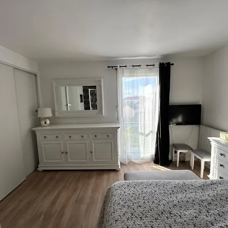 Proche Et Ile De Re * La Rochelle (Charente-Maritime)