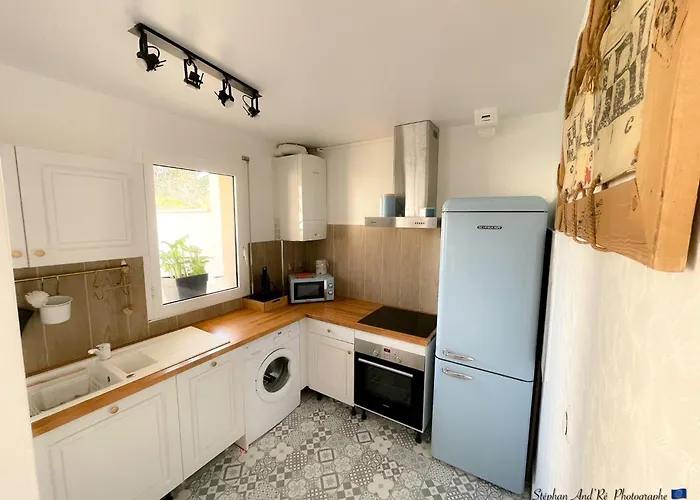 Proche Et Ile De Re La Rochelle (Charente-Maritime)